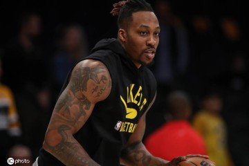 霍华德:我被湖人踢走 是因为指责詹姆斯不回防