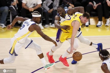 库里37+6詹姆斯33+5+9 勇士拒绝横扫力克湖人