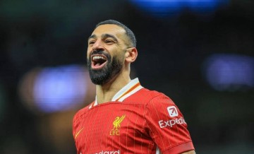 反转!萨拉赫拒绝天价年薪,自由身加盟西甲,巴萨成赢家