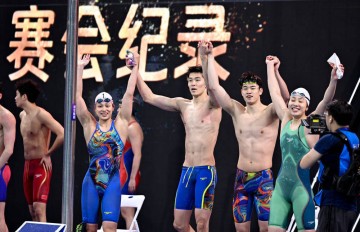 体坛联播|那不勒斯三年两夺意甲冠军,维尔茨将加盟利物浦