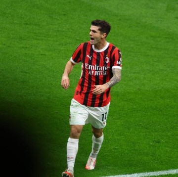 米兰德比1-1平局!AC米兰激情绝平国际米兰,继续不胜同城德比4战