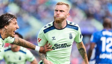 西甲最新轮次战报:皇家社会爆冷负马略卡,巴萨险胜领先7分