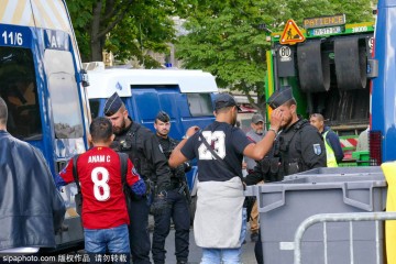 巴黎警察局长:向利物浦球迷保证 3年前的欧冠混乱不会重演