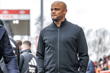 1-1大冷门,拜仁遭德甲第14逼平&2轮不胜,21岁门将失误酿苦果